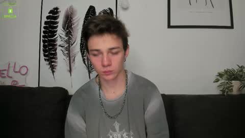 Snapshot of viego_pattel chatting on 10-10-25, 04:28 Viego Pattel online show from 10-10-25, 04:28