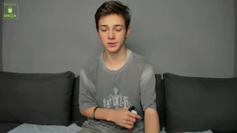 Snapshot of viego_pattel chatting on 10-30-25, 12:28 Viego Pattel online show from 10-30-25, 12:28