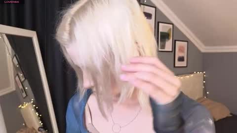 Eva online show from 03-28-26, 12:16