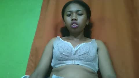 Snapshot of vierge28430 chatting on 04-21-26, 02:37 vierge28430 online show from 04-21-26, 02:37