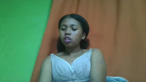 Snapshot of vierge28430 chatting on 04-25-26, 02:47 vierge28430 online show from 04-25-26, 02:47