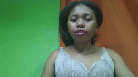 Snapshot of vierge28430 chatting on 04-27-26, 04:32 vierge28430 online show from 04-27-26, 04:32