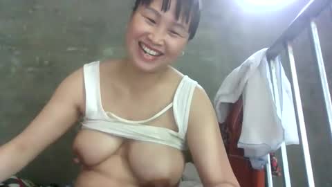 Snapshot of vietnam_sexxy chatting on 04-25-26, 03:09 vietnam_sexxy online show from 04-25-26, 03:09