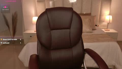 Snapshot of viictoria_joness chatting on 05-08-26, 10:26 viictoria_joness online show from 05-08-26, 10:26