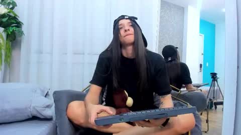 viictoriiasaenz online show from 02-20-26, 03:47