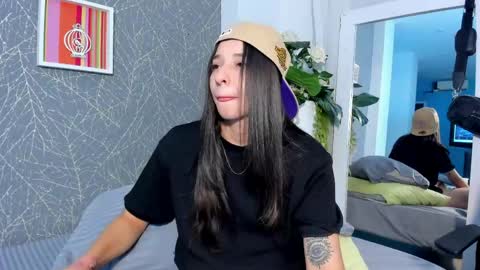 viictoriiasaenz online show from 04-30-26, 05:58