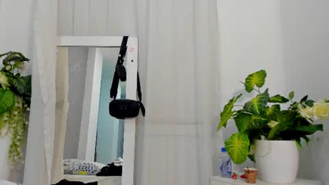 Snapshot of viictoriiasaenz chatting on 06-10-26, 09:35 viictoriiasaenz online show from 06-10-26, 09:35