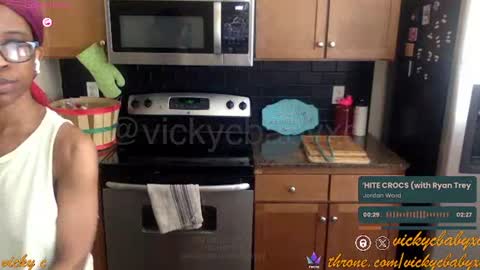 Vicky C Vicky V - Vicky C Baby Baby Vee - Schoolgurl V - V the Qween of Edging - Miss Vicky if U Nasty online show from 10-18-25, 04:52