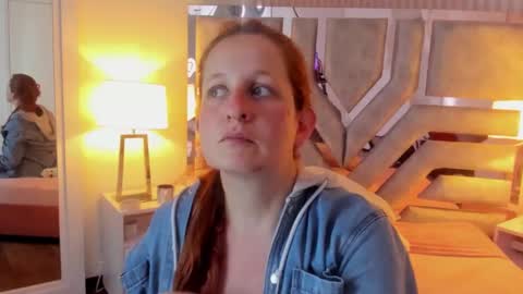 Snapshot of viioletamora chatting on 12-08-24, 10:47 Violeta online show from 12-08-24, 10:47