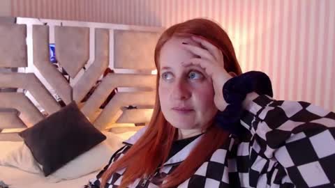 Snapshot of viioletamora chatting on 01-04-25, 01:42 Violeta online show from 01-04-25, 01:42