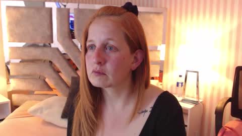 Snapshot of viioletamora chatting on 01-16-25, 01:27 Violeta online show from 01-16-25, 01:27