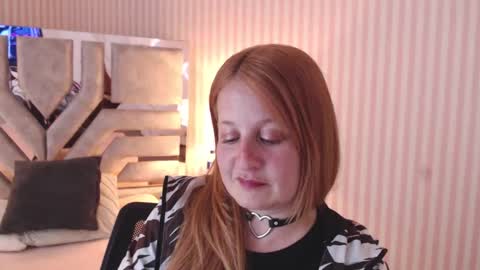 Snapshot of viioletamora chatting on 01-16-25, 11:27 Violeta online show from 01-16-25, 11:27