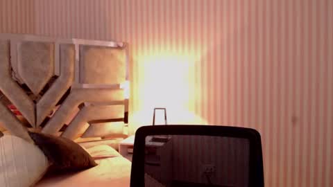 Snapshot of viioletamora chatting on 01-22-25, 01:42 Violeta online show from 01-22-25, 01:42