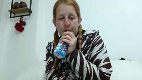 Snapshot of viioletamora chatting on 01-27-25, 05:58 Violeta online show from 01-27-25, 05:58