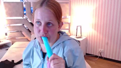 Snapshot of viioletamora chatting on 02-02-25, 08:41 Violeta online show from 02-02-25, 08:41