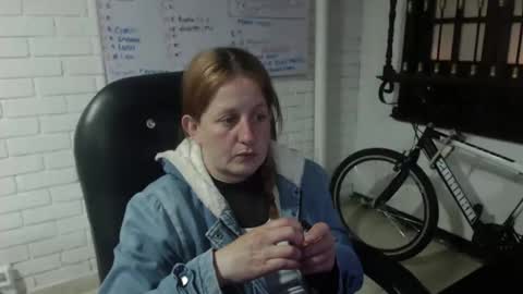 Snapshot of viioletamora chatting on 02-23-25, 05:01 Violeta online show from 02-23-25, 05:01