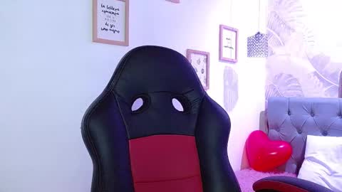 viioleta online show from 02-15-25, 12:11