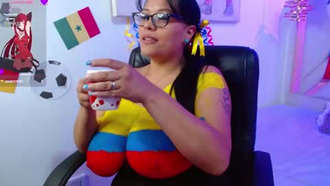 Snapshot of viiolleta chatting on 06-11-26, 12:58 viioleta online show from 06-11-26, 12:58