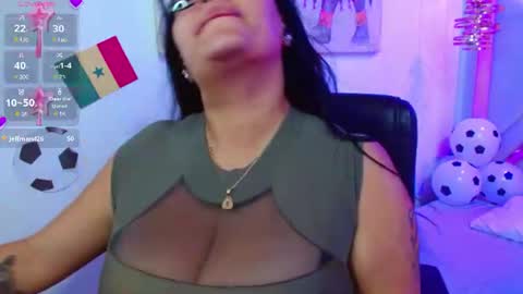 Snapshot of viiolleta chatting on 06-26-26, 12:42 viioleta online show from 06-26-26, 12:42