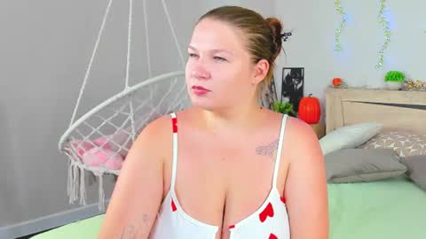 Jinny online show from 06-19-26, 08:40