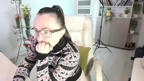 Ukrainian-woman online show from 02-06-26, 07:02