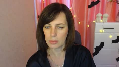 Vika online show from 10-31-25, 09:43