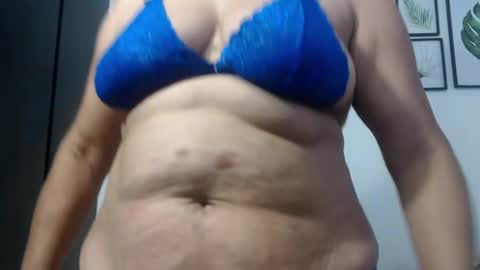 Snapshot of viki_mom chatting on 12-02-24, 08:33 Viki Mom online show from 12-02-24, 08:33