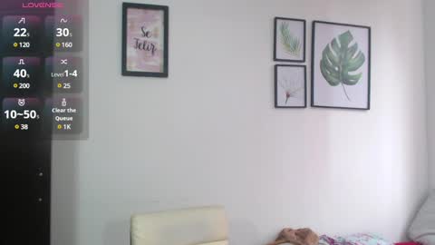 Snapshot of viki_mom chatting on 01-25-25, 04:46 Viki Mom online show from 01-25-25, 04:46