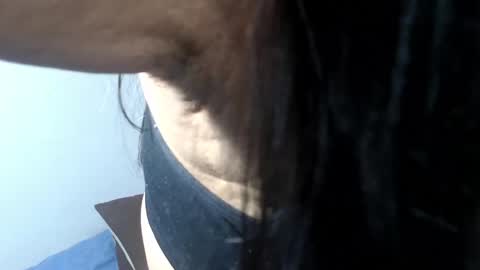 Snapshot of viki_mom chatting on 03-06-25, 02:51 Viki Mom online show from 03-06-25, 02:51