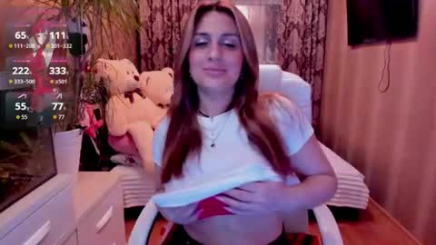 Snapshot of vikilove_ chatting on 06-30-26, 04:52 Victoria online show from 06-30-26, 04:52
