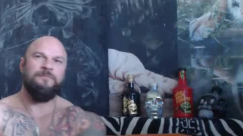 Snapshot of viking_me chatting on 05-04-26, 06:31 viking online show from 05-04-26, 06:31