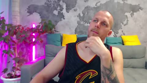 vikingchrisss online show from 07-17-26, 10:44