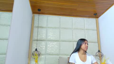 vikiTomson online show from 09-15-25, 01:11