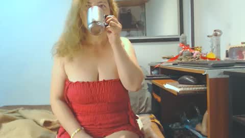 Snapshot of vikktoriaaa chatting on 02-23-25, 09:44 VIKKKTORIAAA online show from 02-23-25, 09:44