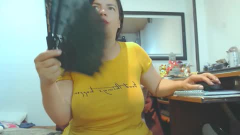 Snapshot of vikktoriaaa chatting on 09-18-25, 05:20 VIKKKTORIAAA online show from 09-18-25, 05:20