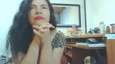 Snapshot of vikktoriaaa chatting on 10-04-25, 08:34 VIKKKTORIAAA online show from 10-04-25, 08:34