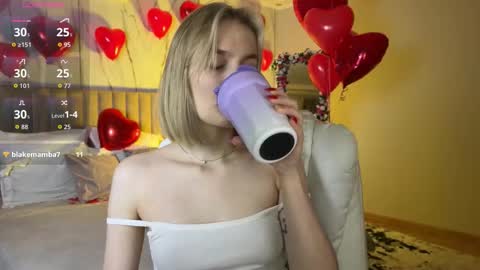 Vikky online show from 02-21-26, 12:44