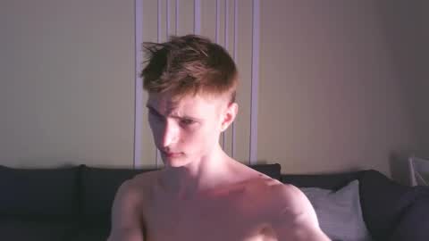 Snapshot of viksons chatting on 09-21-25, 05:14 Max online show from 09-21-25, 05:14
