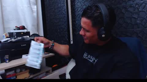 Viktor Herrera online show from 01-27-25, 02:42