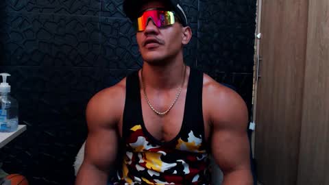 Viktor Herrera online show from 11-12-25, 02:28