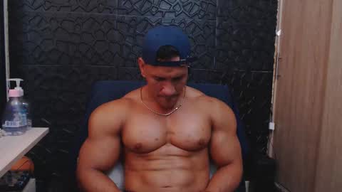 Viktor Herrera online show from 12-02-25, 07:09