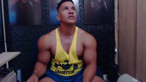 Viktor Herrera online show from 06-25-26, 07:07