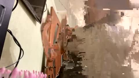 Sweett online show from 12-17-25, 12:22