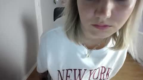 Snapshot of viktoria_lovely chatting on 07-31-26, 06:13 viktoria_lovely online show from 07-31-26, 06:13