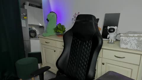 Vincent Strong online show from 05-06-26, 07:46