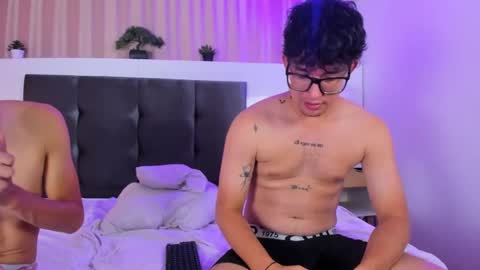 Snapshot of vincent_bowie chatting on 01-28-25, 09:19 Lucas - Sam - Sophie online show from 01-28-25, 09:19