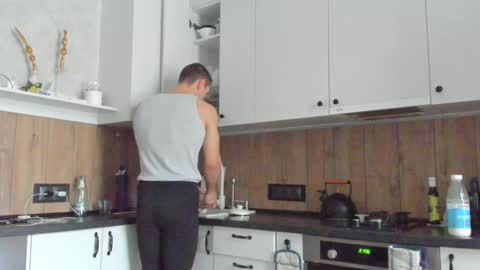 Vincent.  uncut 18cm online show from 12-29-24, 08:44