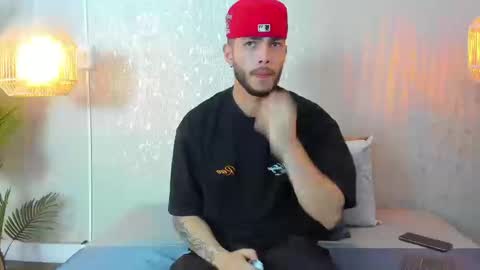 Snapshot of vincentblack_ chatting on 09-10-25, 03:39 Vincent online show from 09-10-25, 03:39
