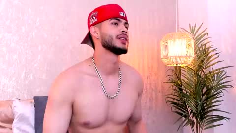 Snapshot of vincentblack_ chatting on 09-14-25, 04:33 Vincent online show from 09-14-25, 04:33