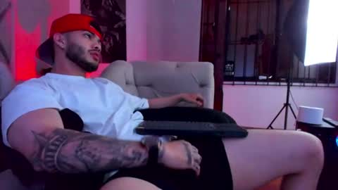 Snapshot of vincentblack_ chatting on 07-16-26, 12:11 Vincent online show from 07-16-26, 12:11
